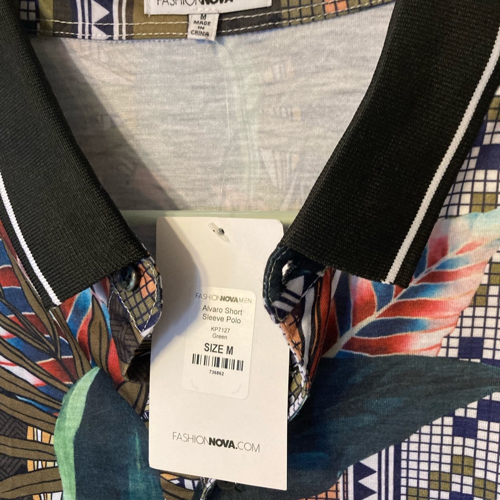 Men’s collar shirt size medium floral print